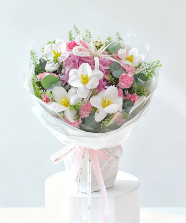 Hộp hoa sinh nhật đỏ lãng mạn