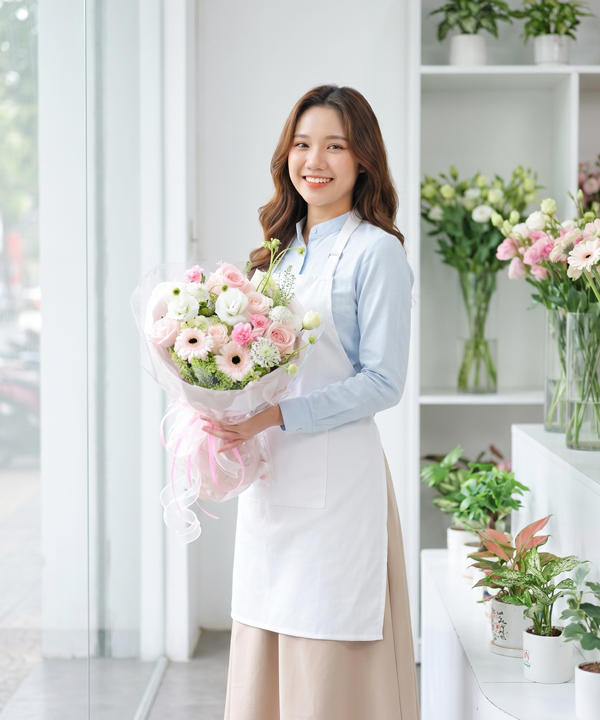 Giỏ hoa trái tim đỏ rực rỡ gallery