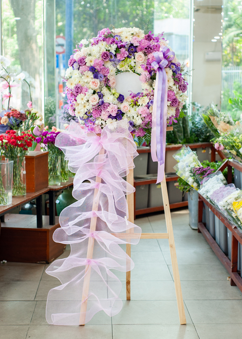 Vòng hoa chia buồn pastel nhẹ nhàng gallery