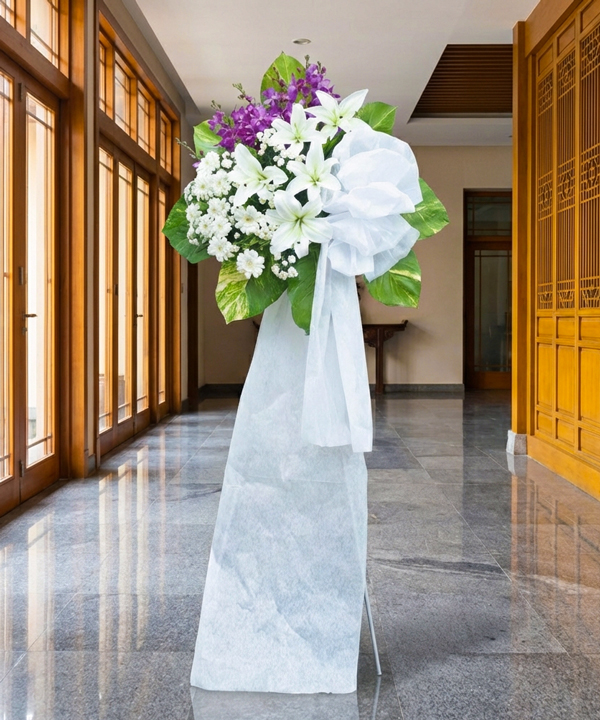 Kệ hoa chia buồn tone trắng tím trang nhã gallery